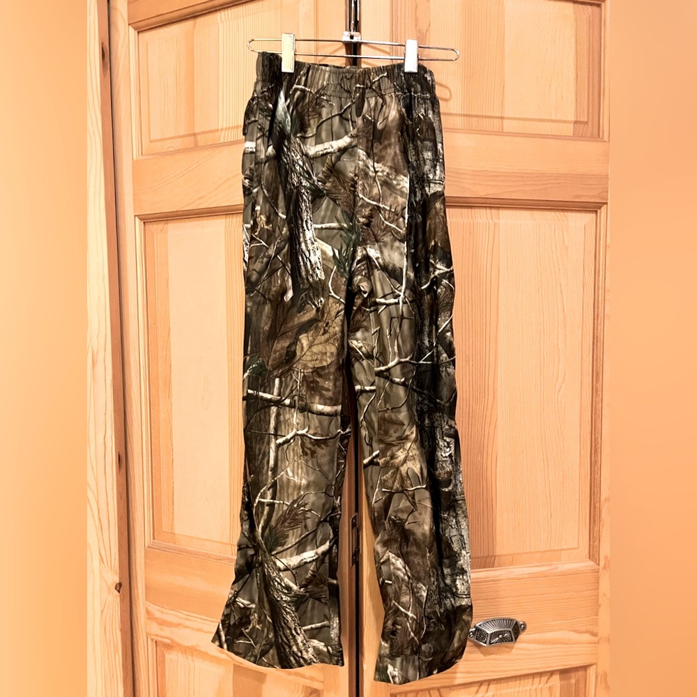 Youth Camo Hunting pant size Large